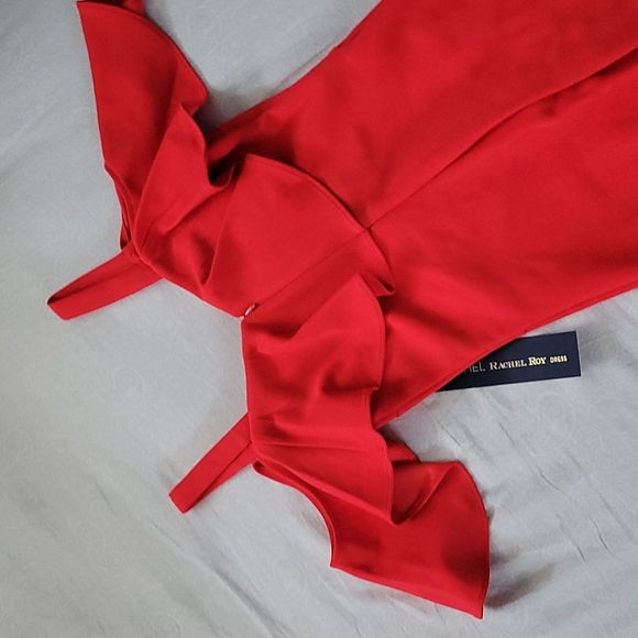 Red dress - Picture 4 of 6